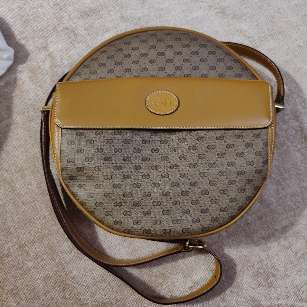 Vintage GUCCI GG Monogram Brown Tan Leather Large Canteen Round Crossbody  - Picture 2 of 16
